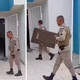 Imagem - Homem em surto psicótico faz ameaças com facão e tenta atear fogo em fórum na Bahia