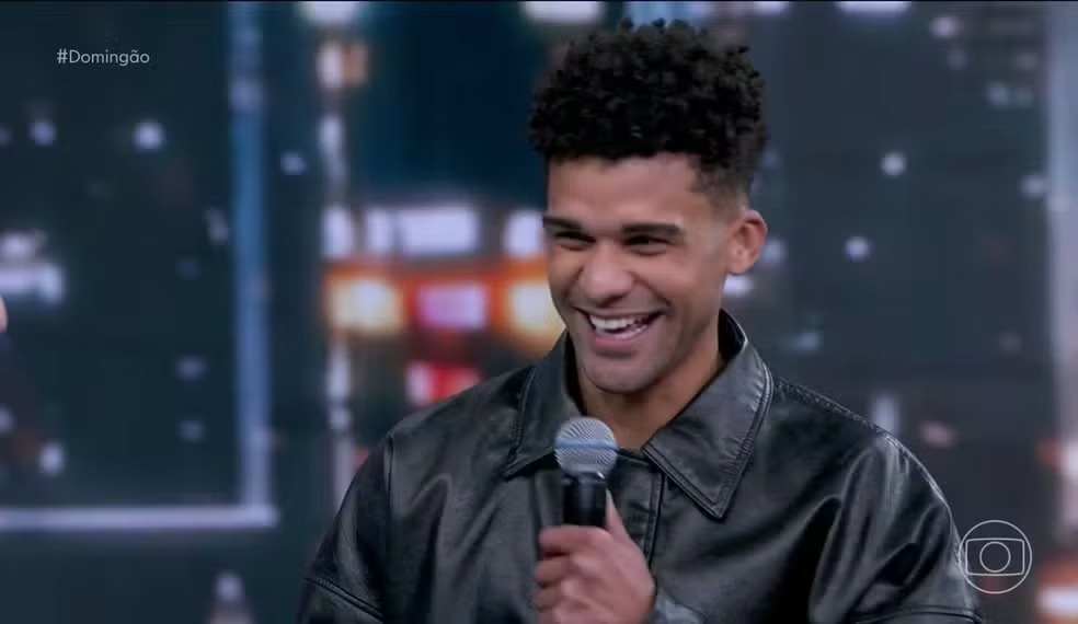 Ator Lucas Leto substitui MC Livinho no "Dança dos Famosos" por Reprodução/TV Globo