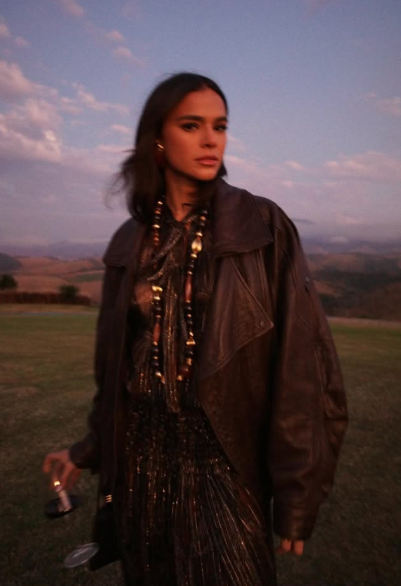 Bruna Marquezine usa look avaliado em mais de R$ 100 mil por Reprodução | Redes Sociais