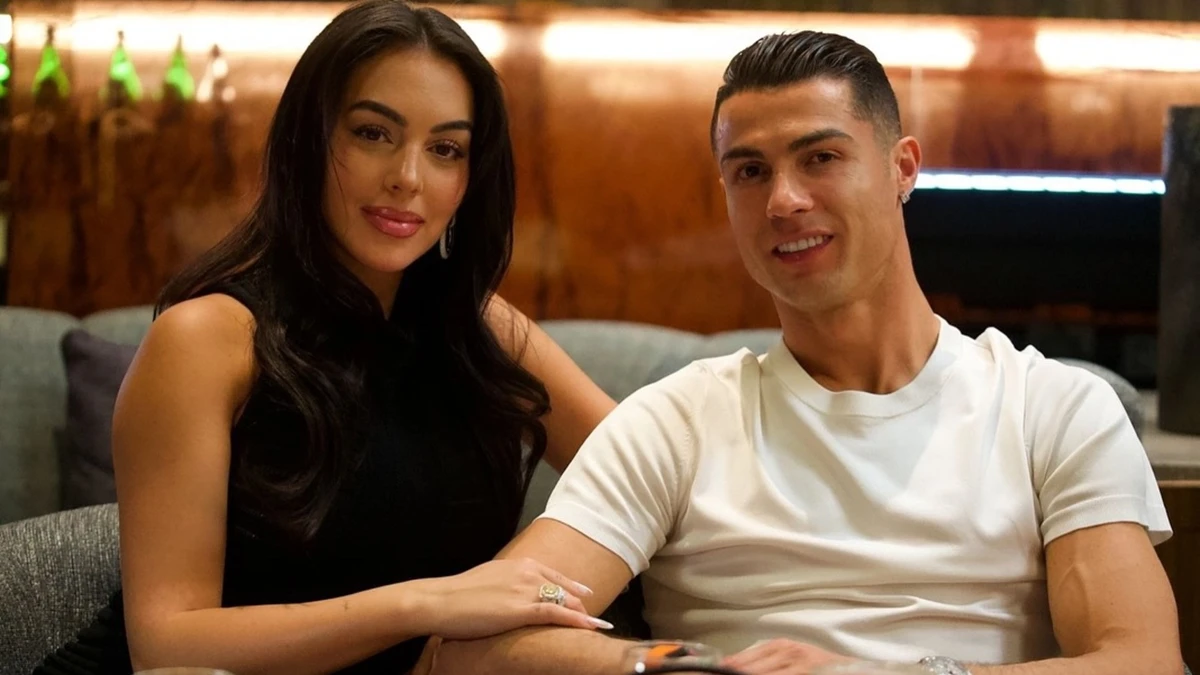 Georgina e Cristiano Ronaldo por Reprodução