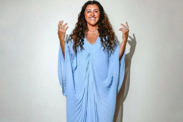Regina Casé é conhecida pelos longos cabelos