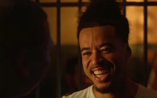 Ryan (LYNNON) em "Dona de Mim" por Reprodução