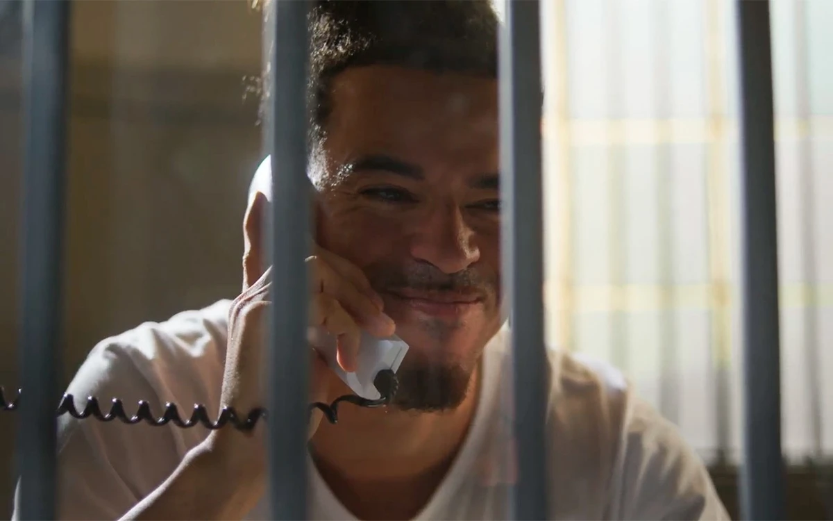 Ryan (LYNNON) em "Dona de Mim" por Reprodução