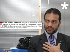 Imagem - Delegado exonerado da polícia por desvio de armas em operação teria mandado matar informante