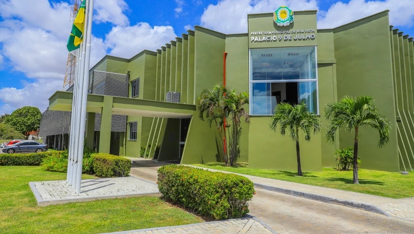 Imagem - Prefeitura divulga edital de concurso com 672 vagas e salários de até R$ 7,5 mil