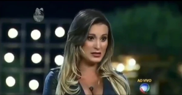Defesa da bissexualidade ao vivo por Reprodução/Record TV