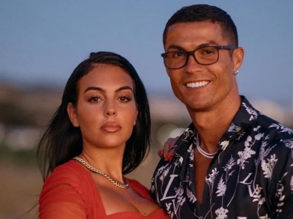 Cristiano Rodrigues pediu Georgina Rodríguez em casamento por Reprodução