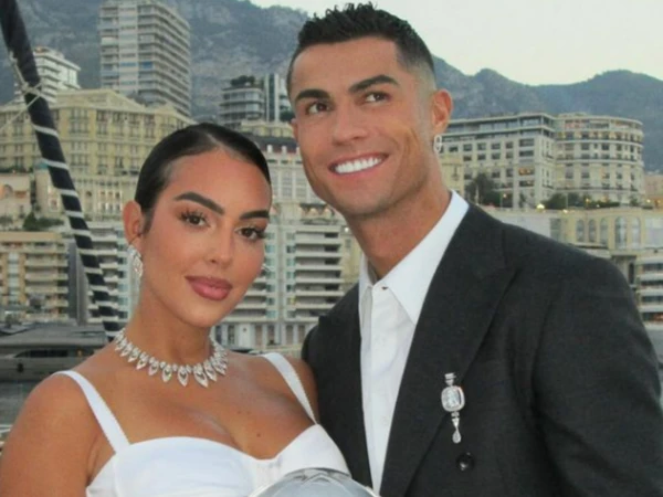 Cristiano Rodrigues pediu Georgina Rodríguez em casamento por Reprodução