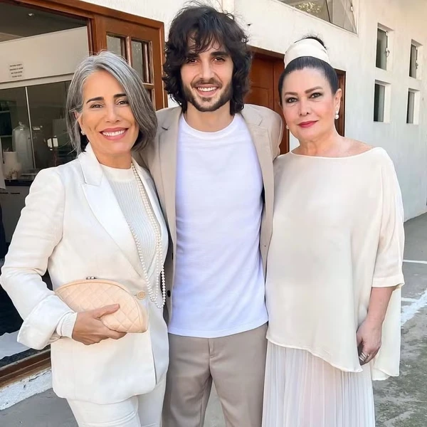 Cristina Galvão é artista plástica e mãe de Fiuk por Reprodução/Instagram