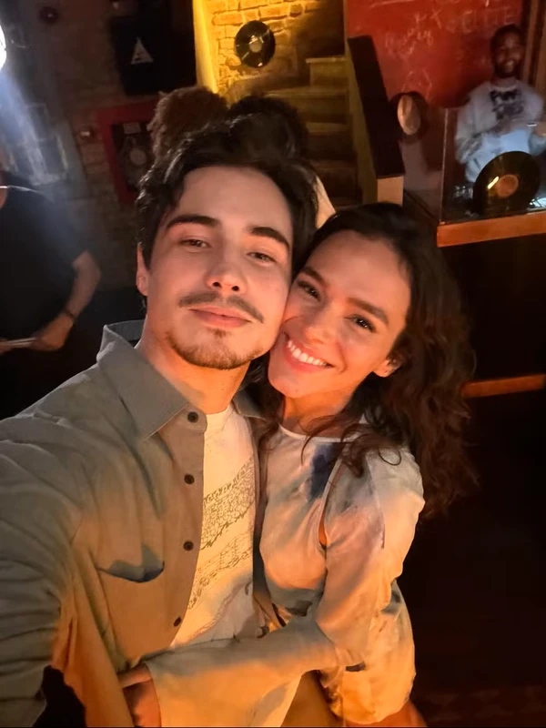 Danilo Mesquita é apontado como o novo affair de Bruna Marquezine por Reprodução/Instagram