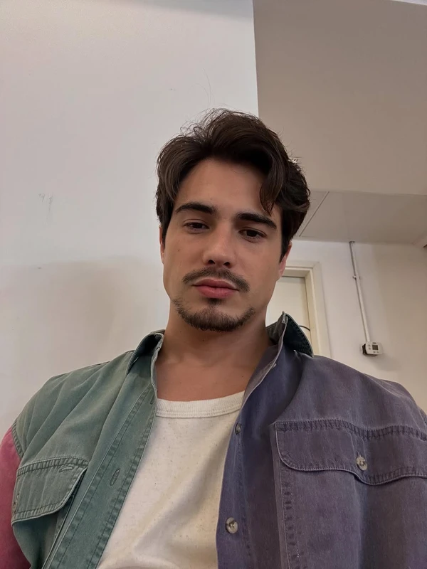 Danilo Mesquita é apontado como o novo affair de Bruna Marquezine por Reprodução/Instagram
