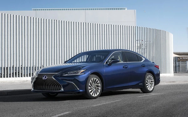Modelo escolhido pela Corte é o Lexus ES 300H por Divulgação / Lexus 