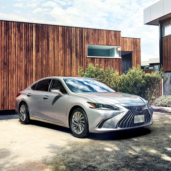 Modelo escolhido pela Corte é o Lexus ES 300H por Divulgação / Lexus 
