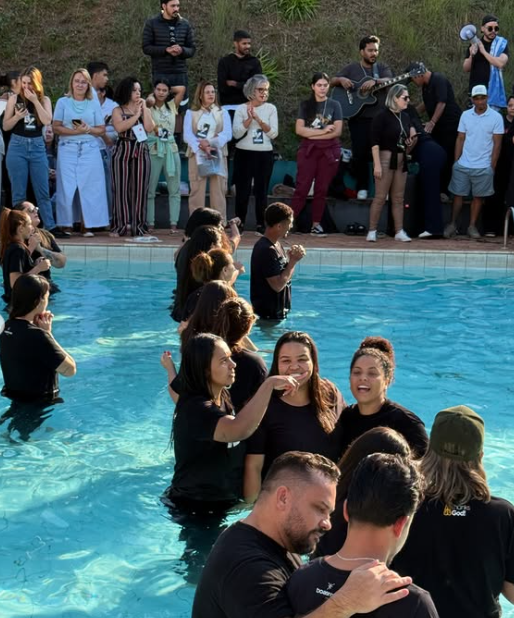 Natália Deodato em retiro evangélico por Reprodução / Instagram