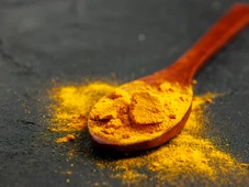 Imagem - Anvisa alerta para uso de remédios e suplementos de açafrão por riscos ao fígado