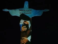 Imagem - Cristo Redentor homenageia Santa Dulce dos Pobres com projeção emocionante; assista