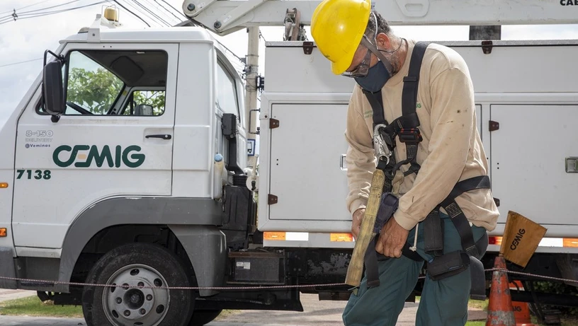 Imagem - Empresa de energia anuncia concurso com 150 vagas para eletricista com salário de até R$ 4.331,91