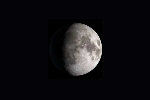 A energia da Lua minguante gibosa estimulará a reorganização interna, o perdão e a purificação emocional  por Shutterstock