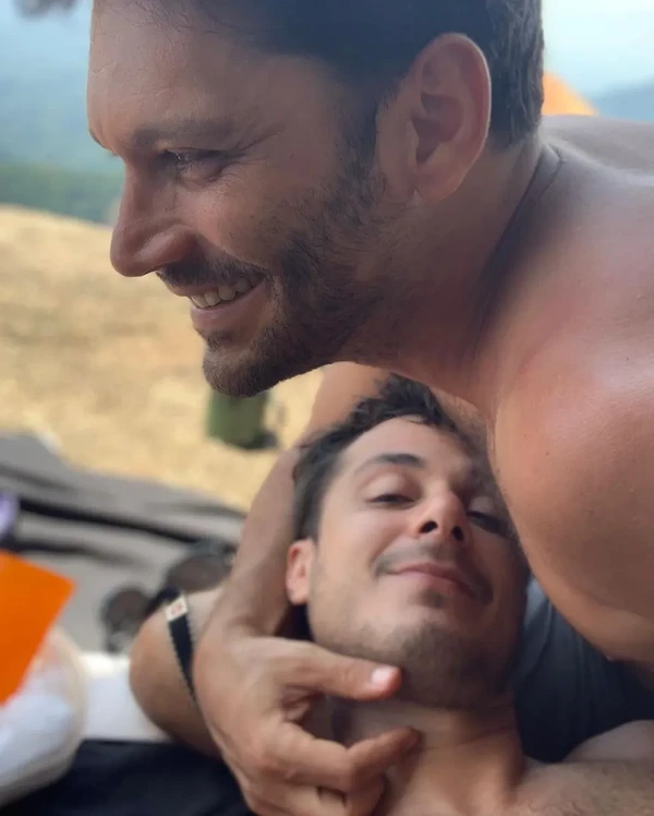 Armando Babaioff e Victor Novaes  por Reprodução/Instagram