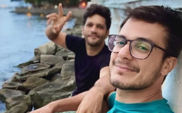 Armando Babaioff e Victor Novaes  por Reprodução/Instagram