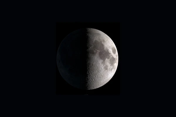 O período da Lua Quarto Minguante simbolizará o desapego e a liberação  por Shutterstock