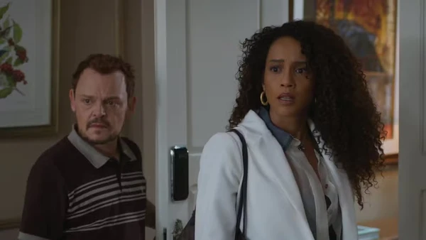 Raquel enfrenta Odete em cena tensa de 'Vale Tudo' por Reprodução/TV Globo