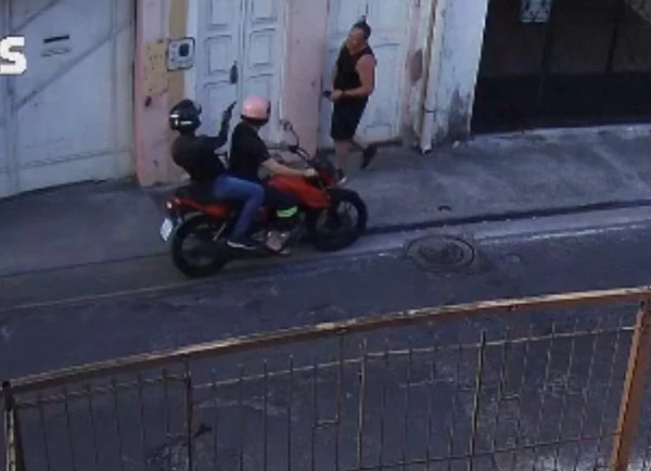 Homem é abordado por dupla criminosa no Santo Antônio por Reprodução