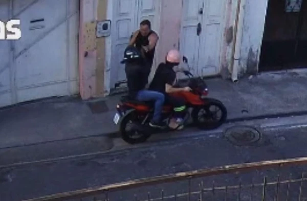 Homem é abordado por dupla criminosa no Santo Antônio por Reprodução