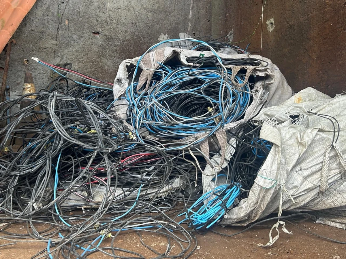 Mais de uma tonelada de cabo de alumínio de eletricidade e aproximadamente 100 kg de cabos de empresas de telefonia foram recuperados por Divulgação Flávia Vieira/ Ascom SSP