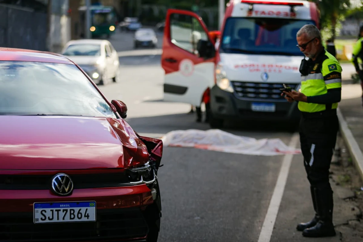 Mulher morre em acidente a caminho do trabalho 