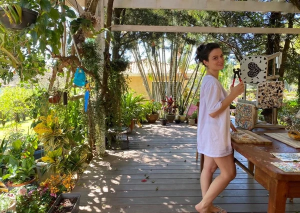 O casal de atores, Bianca Bin e Sergio Guizé, moram juntos em um sítio em Indaiatuba, no interior de SP, desde 2019 por Reprodução/Redes Sociais 