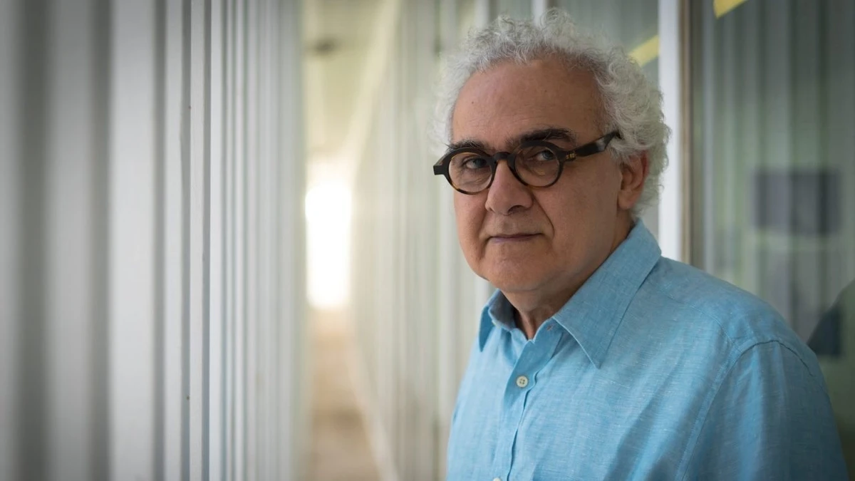 O escritor Milton Hatoum