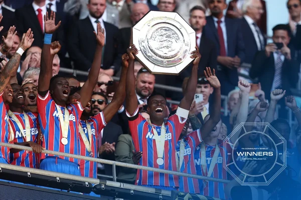 Crystal Palace  por Divulgação