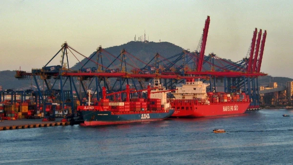 Esse porto é um dos 50 maiores do mundo