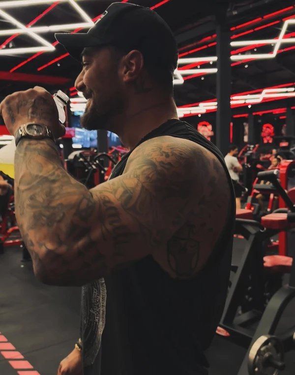 Felipe Titto por Reprodução/Instagram