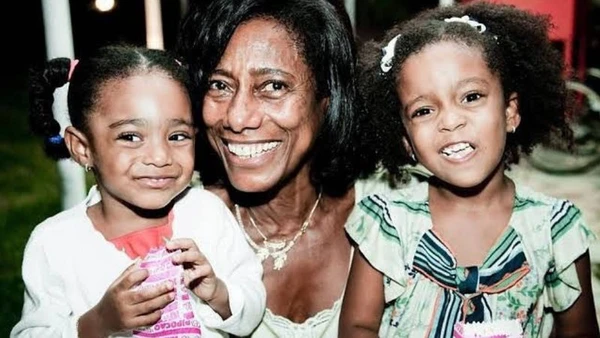 Glória Maria e as filhas, Maria e Laura por Reprodução/Instagram 