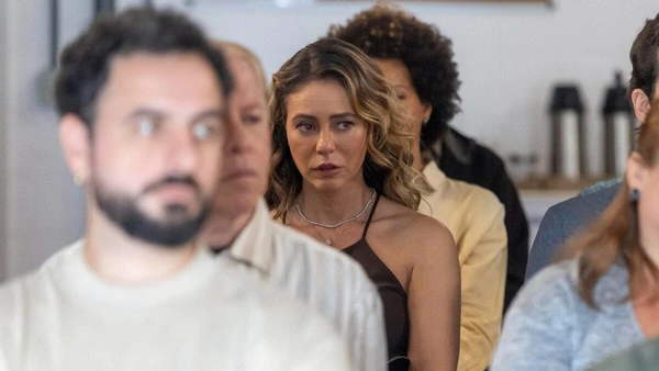 Heleninha busca ajuda no AA com apoio de Afonso por Reprodução/TV Globo