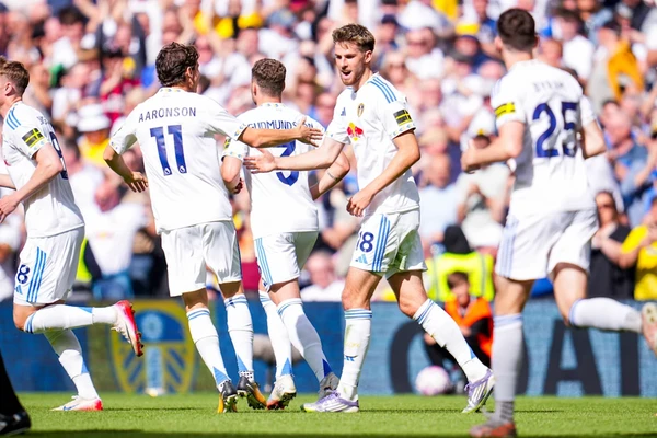 Leeds United  por Divulgação
