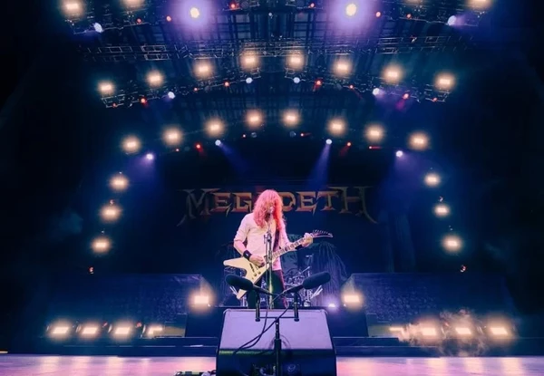 O grupo norte-americano Megadeth por Divulgação