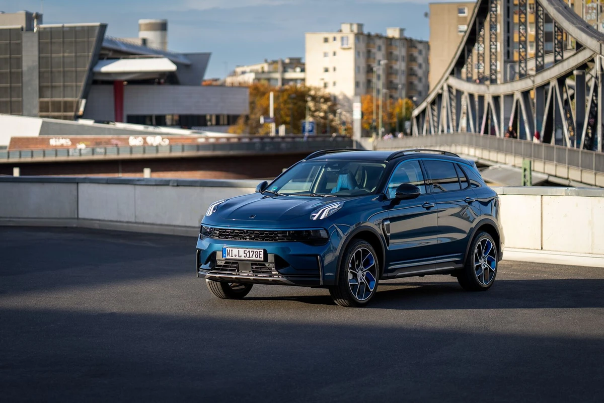 Gerida pela Geely, a Lynk & Co chegará ainda neste ano por Divulgação
