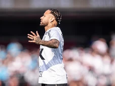 Imagem - Neymar leva terceiro amarelo e não enfrenta o Bahia