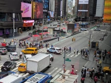 Imagem - Ameaça de bomba faz polícia esvaziar a Times Square, em Nova York