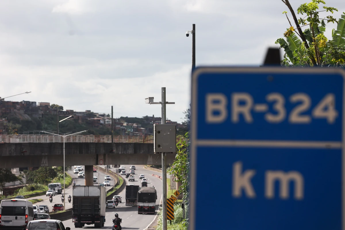 Confira os radares na BR-324