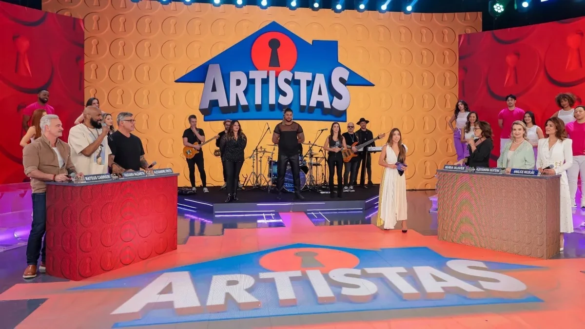 Elenco do reality show "Casa dos Artistas" se reúne no "Qual é a música?", no "Programa Silvio Santos" por Reprodução/Gabriel Cardoso/SBT 