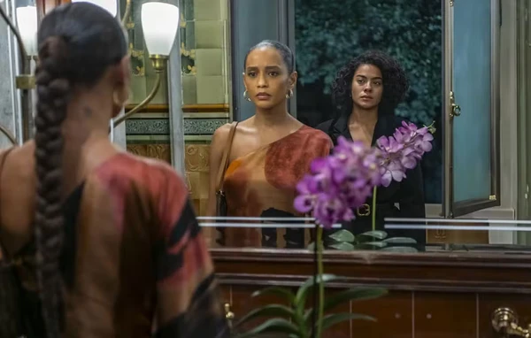 Fátima se joga das escadas em ato desesperado por Reprodução/TV Globo