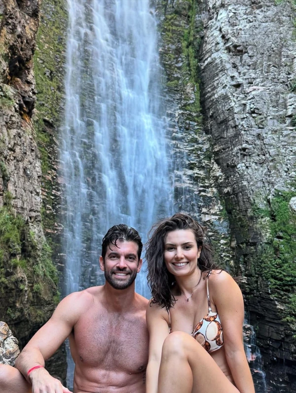Nathalia Arcuri e o namorado Lucas Pugliessa por Reprodução / Instagram