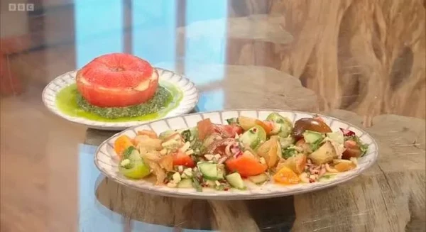 Ralf Little tem fobia de tomate por Reprodução/BBC