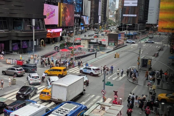 Times Square foi esvaziada