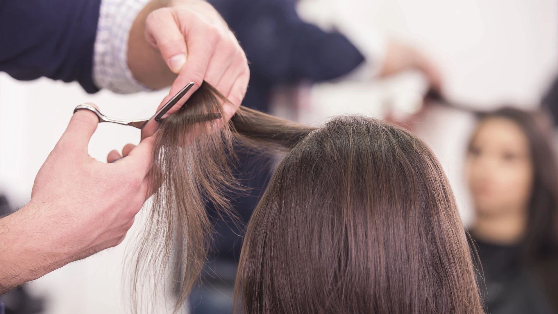 Imagem - Veja 5 opções de corte de cabelo que afinam o rosto e rejuvenescem mulheres acima dos 40 anos