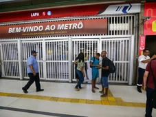 Imagem - Estação de metrô recebe mutirão para emitir carteira de identificação de pessoas com autismo